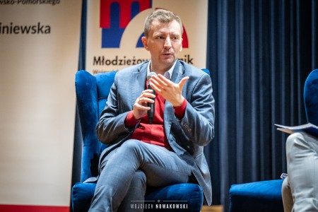 Click to zoom the picture.