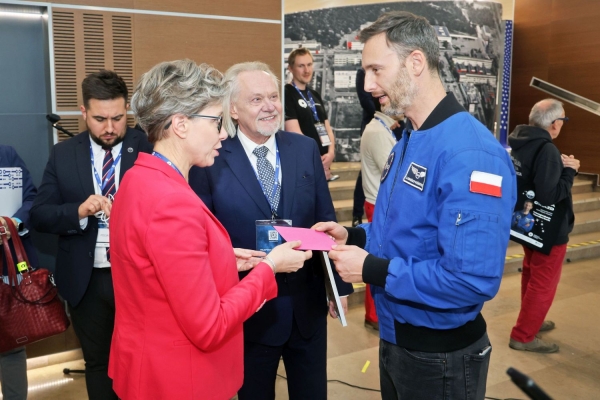 Kliknij, aby powiększyć zdjęcie.