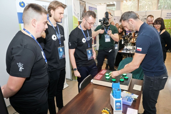 Kliknij, aby powiększyć zdjęcie.