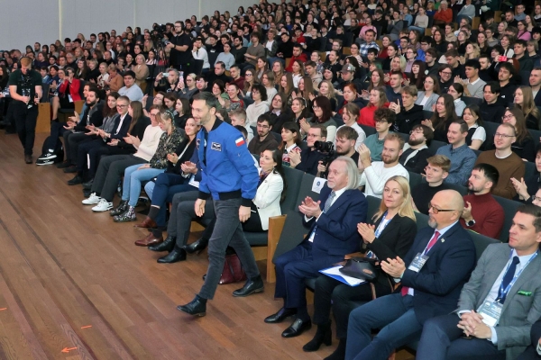 Click to zoom the picture.