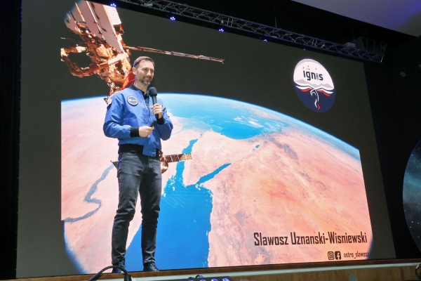 Click to zoom the picture.