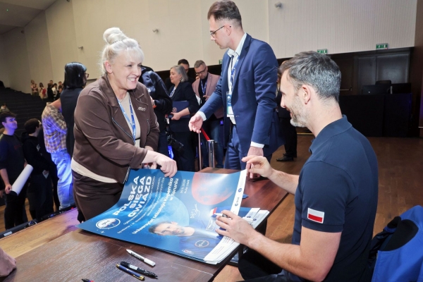 Click to zoom the picture.