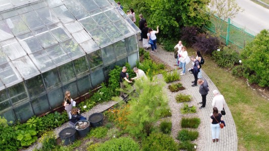 Click to zoom the picture.