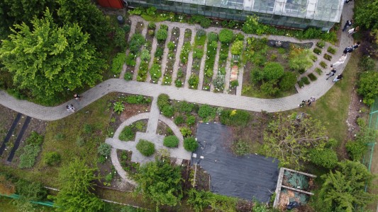 Click to zoom the picture.