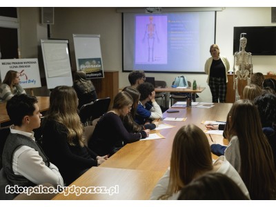 Warsztaty „Poszerzanie Horyzontów Myślowych” w Katedrze Anatomii Prawidłowej CM UMK. Kliknij, aby powiększyć zdjęcie.