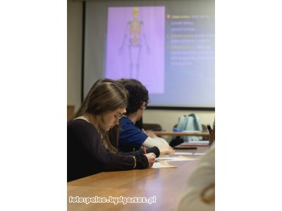 Warsztaty „Poszerzanie Horyzontów Myślowych” w Katedrze Anatomii Prawidłowej CM UMK. Kliknij, aby powiększyć zdjęcie.