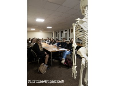 Warsztaty „Poszerzanie Horyzontów Myślowych” w Katedrze Anatomii Prawidłowej CM UMK. Kliknij, aby powiększyć zdjęcie.