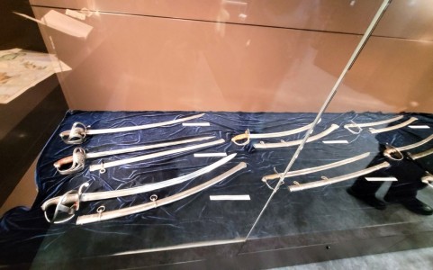 Click to zoom the picture.