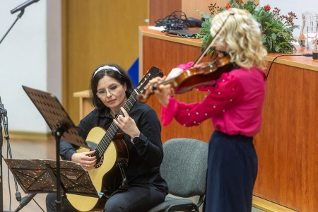 Click to zoom the picture.