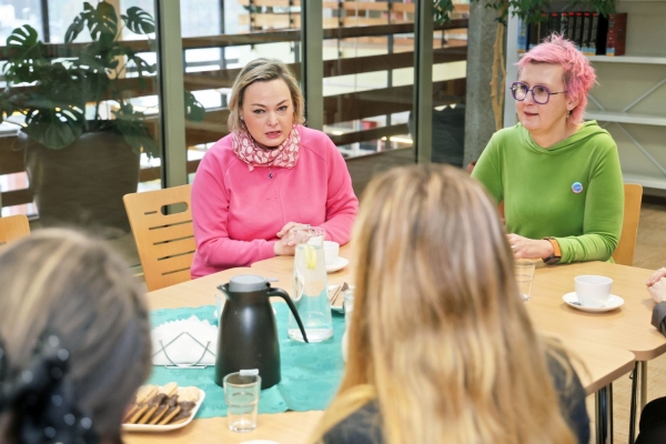 Click to zoom the picture.