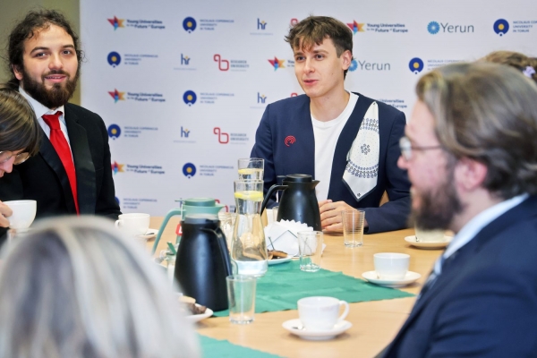 Click to zoom the picture.