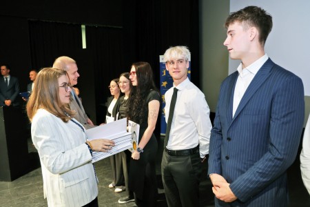 Kliknij, aby powiększyć zdjęcie.