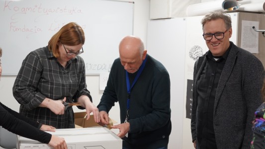 Click to zoom the picture.