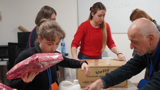 Click to zoom the picture.