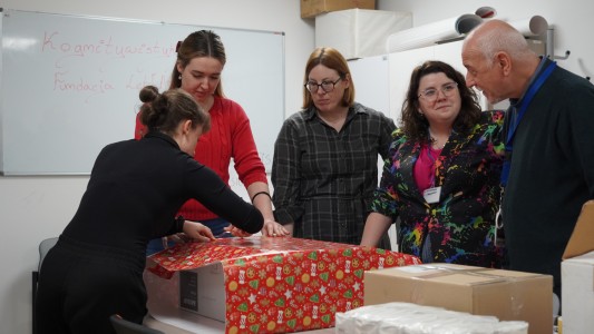 Click to zoom the picture.