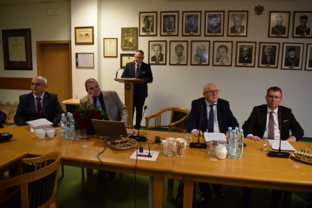 Click to zoom the picture.