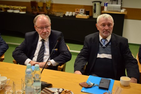 Click to zoom the picture.