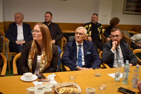 Click to zoom the picture.