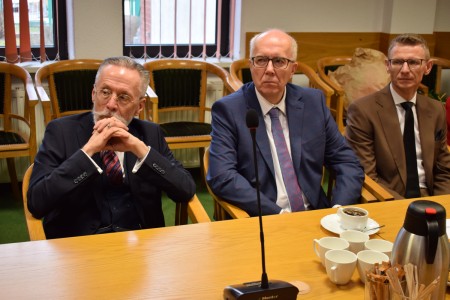 Click to zoom the picture.