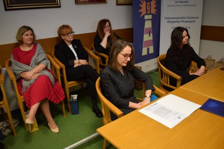 Click to zoom the picture.