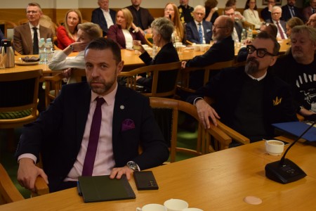 Click to zoom the picture.