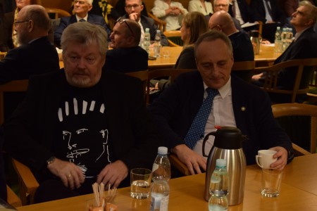 Click to zoom the picture.