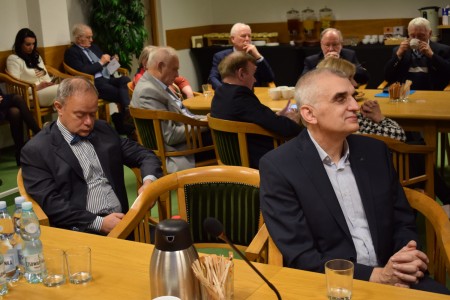 Click to zoom the picture.