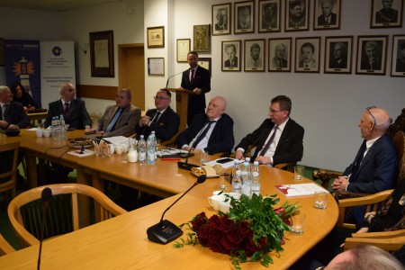 Click to zoom the picture.