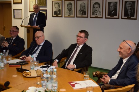 Click to zoom the picture.