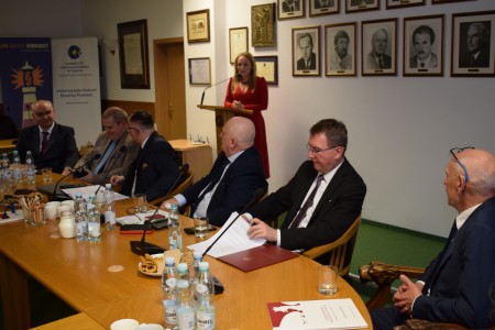 Click to zoom the picture.