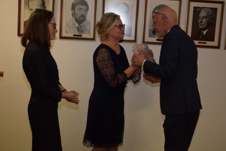 Click to zoom the picture.