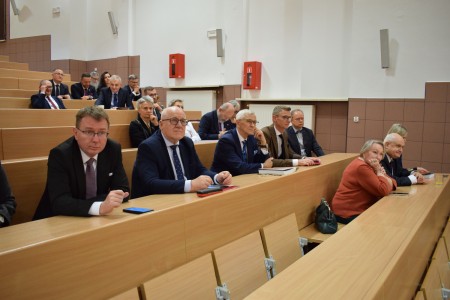 Click to zoom the picture.