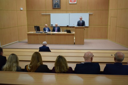 Click to zoom the picture.