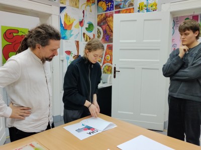 Click to zoom the picture.