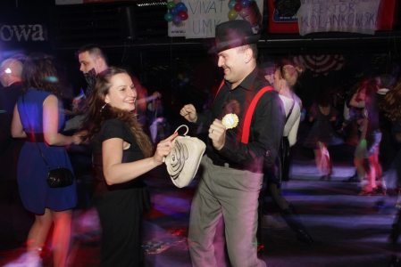 Click to zoom the picture.