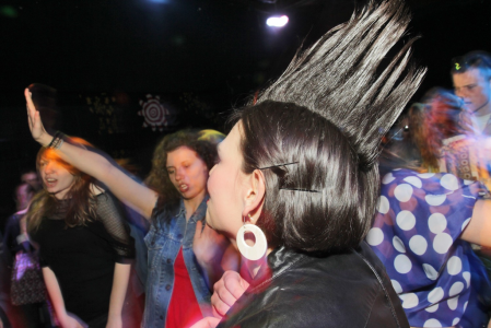 Click to zoom the picture.