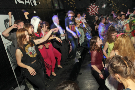 Click to zoom the picture.