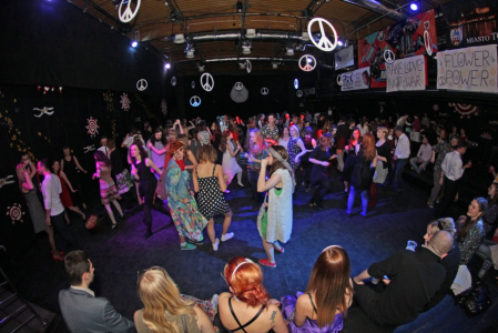 Click to zoom the picture.