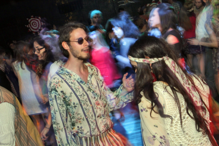 Click to zoom the picture.