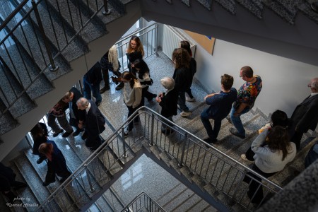 Spotkanie wigilijne w Instytucie Fizyki - kadry z wykładu i poczęstunku . Kliknij, aby powiększyć zdjęcie.