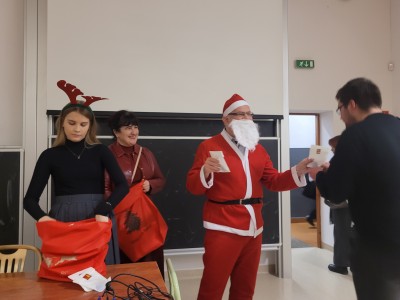 Click to zoom the picture.