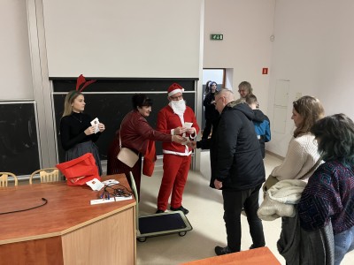 Click to zoom the picture.