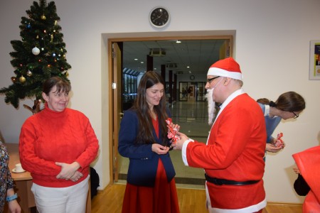 Click to zoom the picture.