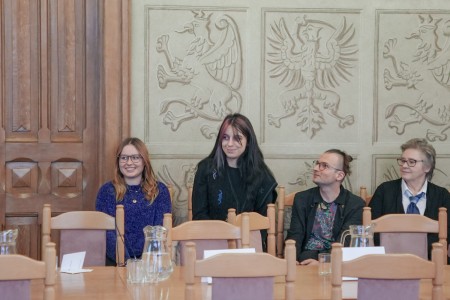 Click to zoom the picture.