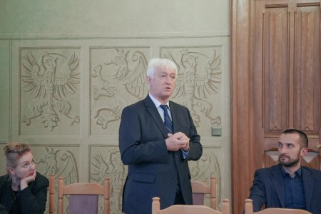 Click to zoom the picture.