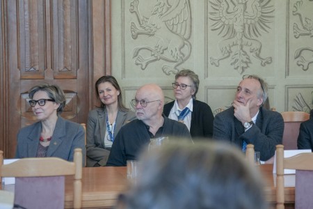 Click to zoom the picture.