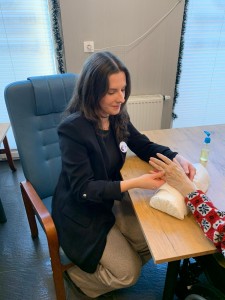 Studenci dla Seniorów - Dzień Relaksu w Domu Seniora w Bydgoszczy. Kliknij, aby powiększyć zdjęcie.