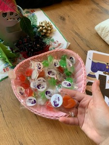 Studenci dla Seniorów - Dzień Relaksu w Domu Seniora w Bydgoszczy. Kliknij, aby powiększyć zdjęcie.