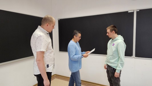 Click to zoom the picture.