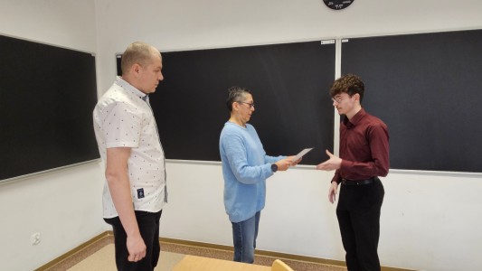 Click to zoom the picture.